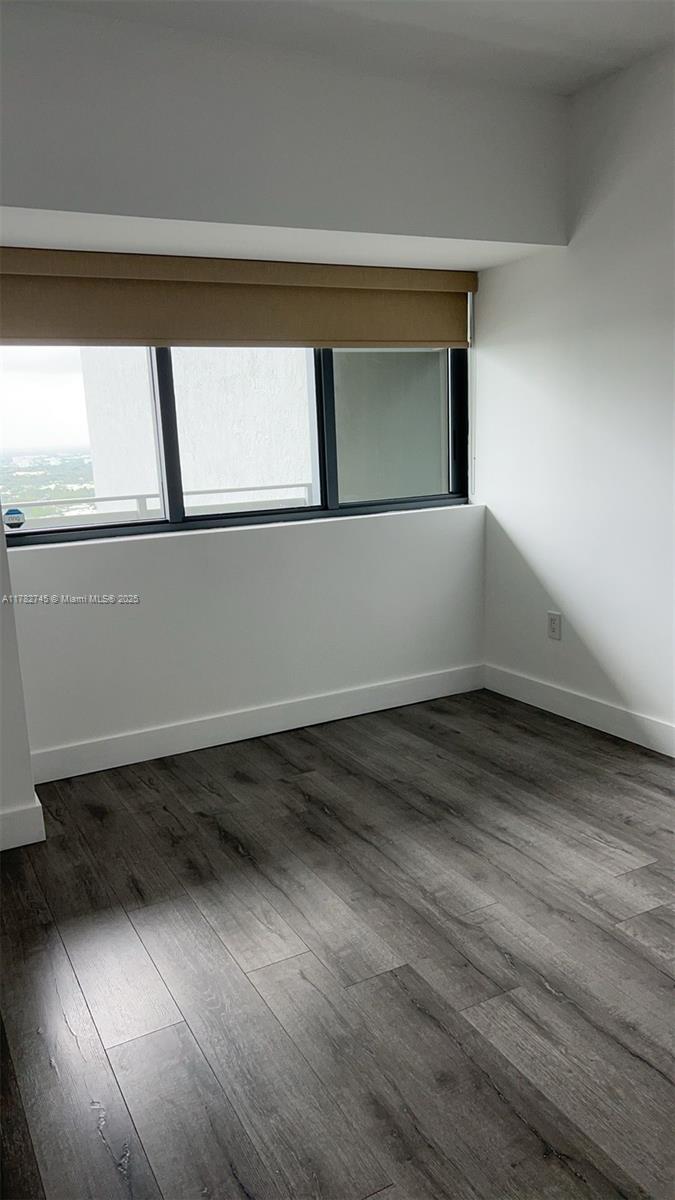 Edgewater Miami, FL 33137 - Photo 9 of 10 a view of an empty room