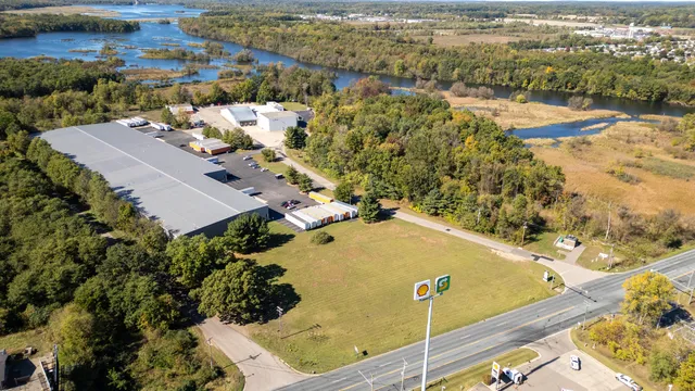 $599,000 | 1402 South 35th Street, Galesburg, MI 49053