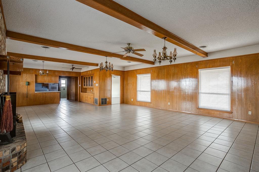 938 County Road 3341 Paradise, TX 76073 - Photo 25 of 40 a view of a hall with a window