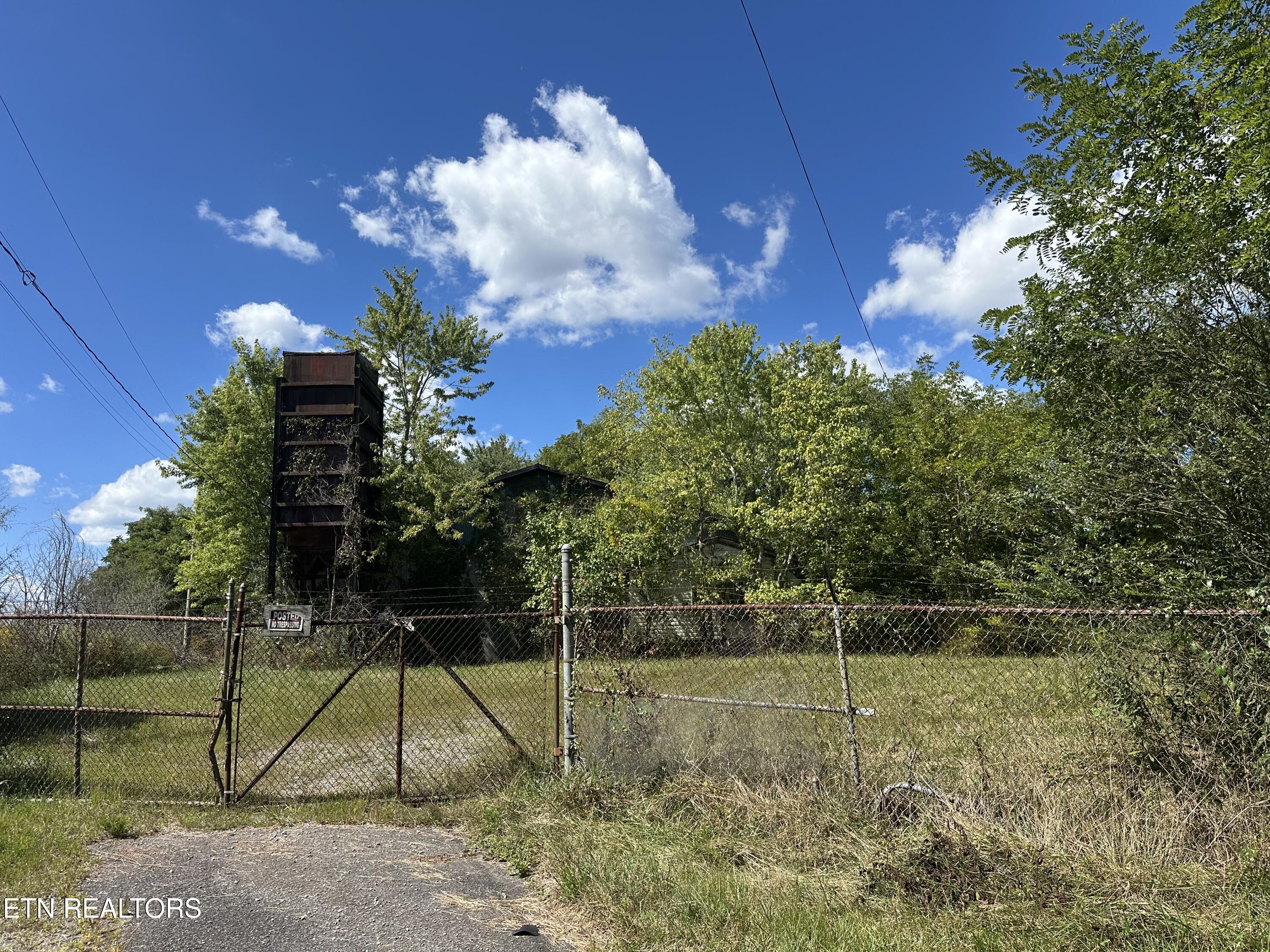 101 North Alf Threet Road Jamestown, TN 38556 - Photo 17 of 30 Photo Aug 27 2025, 10 45 24 AM