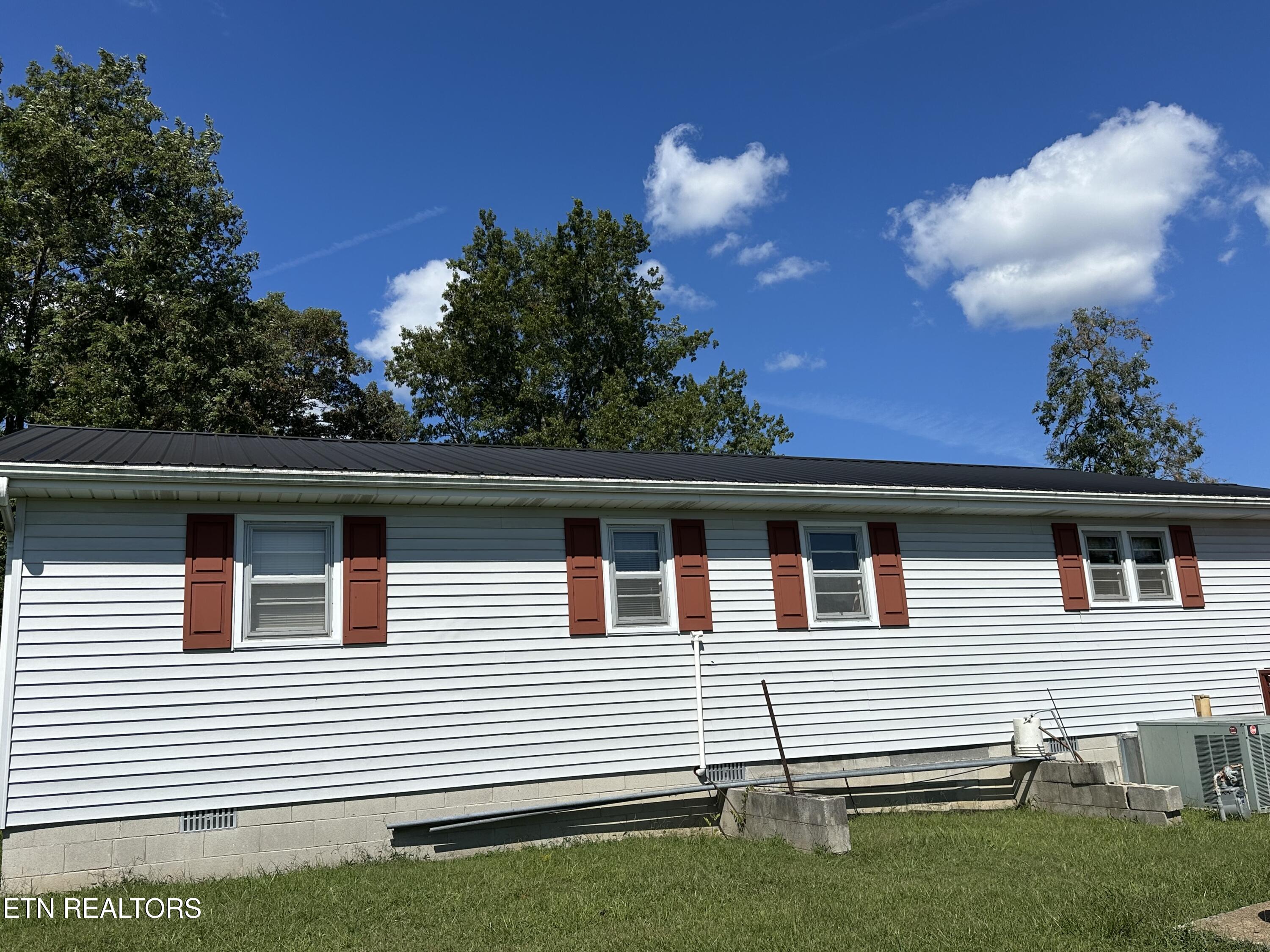 101 North Alf Threet Road Jamestown, TN 38556 - Photo 6 of 30 Photo Aug 27 2025, 10 25 02 AM