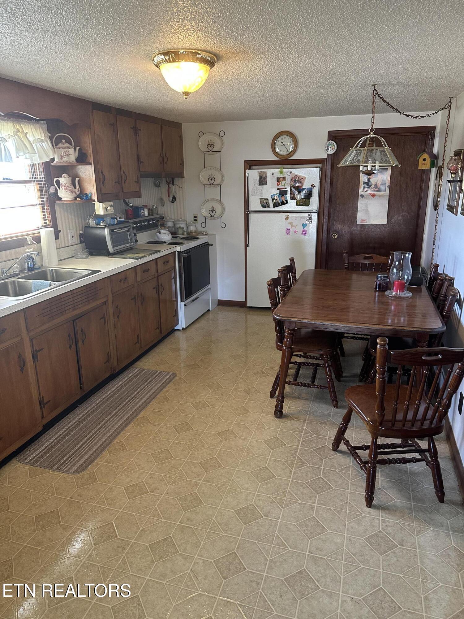 101 North Alf Threet Road Jamestown, TN 38556 - Photo 7 of 30 Photo Aug 27 2025, 10 33 19 AM