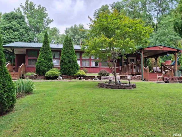 $170,000 | 26113 North Lakeland Road, Canton, IL 61520