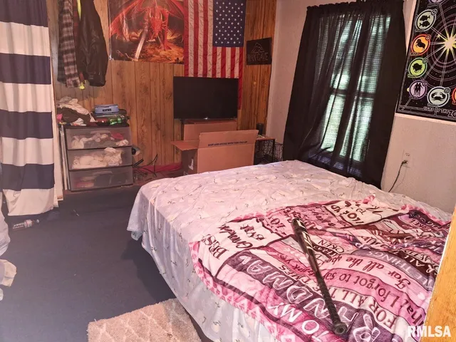 $170,000 | 26113 North Lakeland Road, Canton, IL 61520