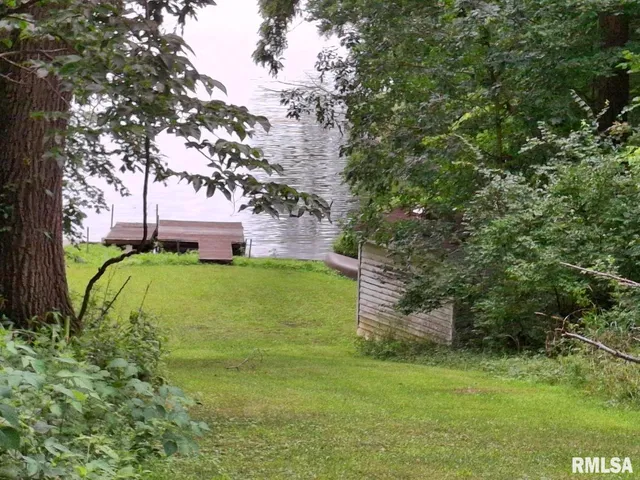 $170,000 | 26113 North Lakeland Road, Canton, IL 61520