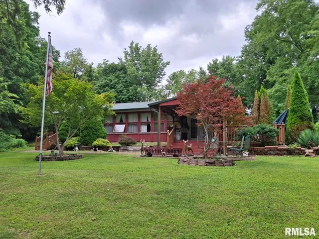$170,000 | 26113 North Lakeland Road, Canton, IL 61520