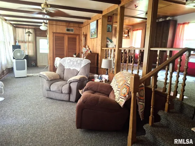 $170,000 | 26113 North Lakeland Road, Canton, IL 61520