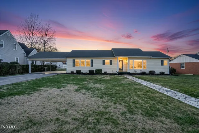 $425,000 | 205 Daytona Place, Elizabethton, TN 37643