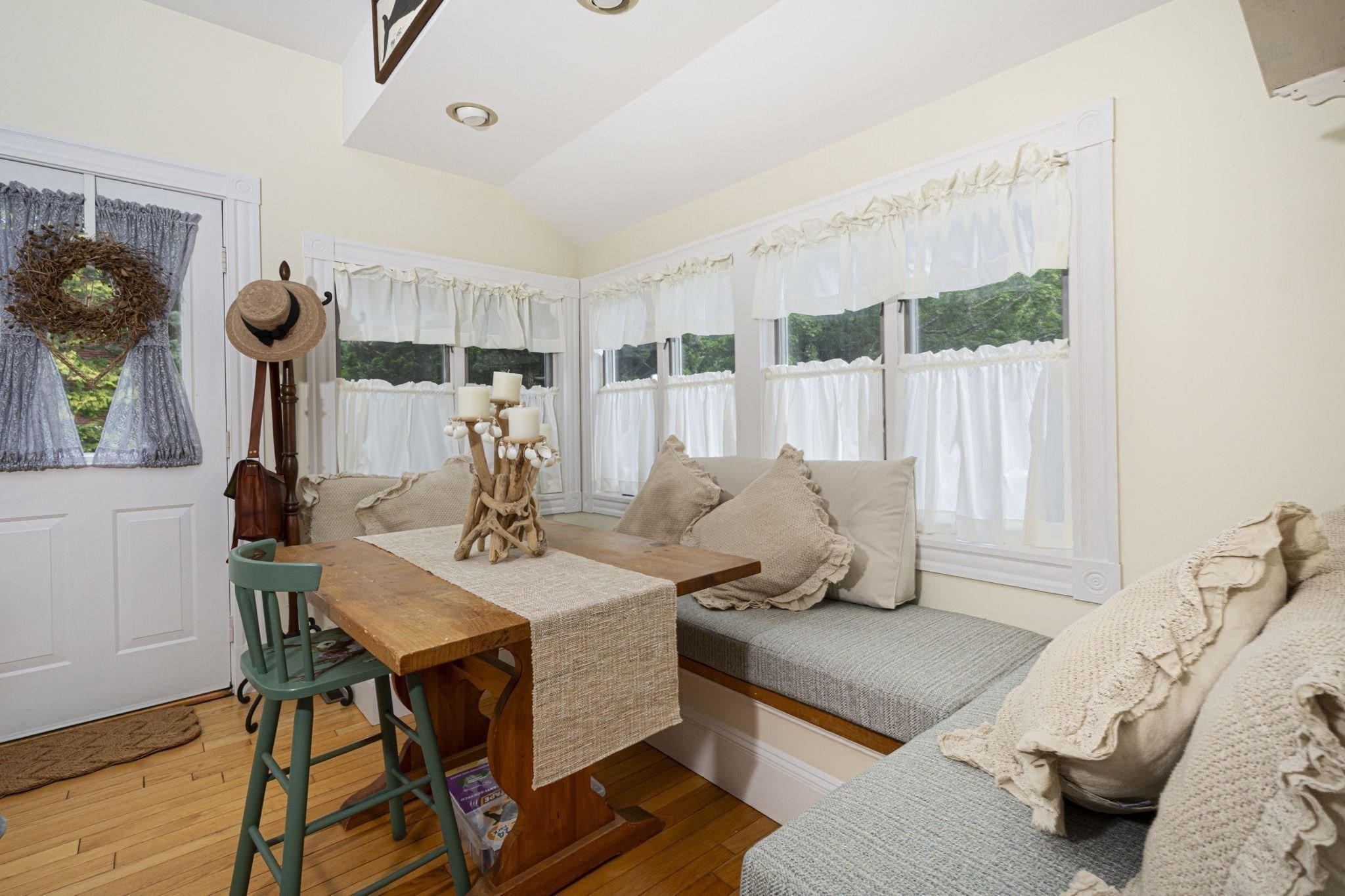 26 Millbrook Road Wayland, MA 01778 - Photo 9 of 42 Gallery Image 9
