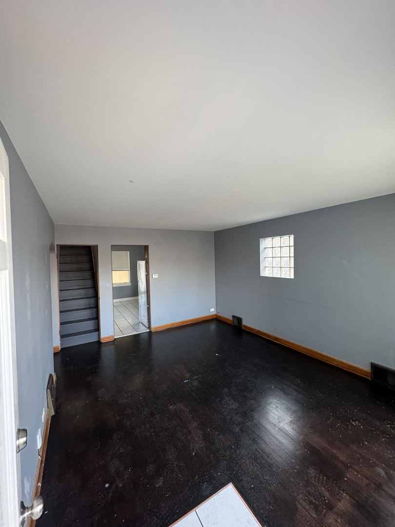 9035 West 22nd Place North Riverside, IL 60546 - Photo 3 of 21 Gallery Image 3
