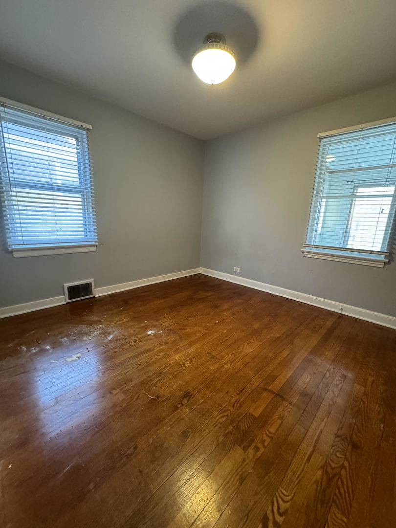 9035 West 22nd Place North Riverside, IL 60546 - Photo 4 of 21 Gallery Image 4