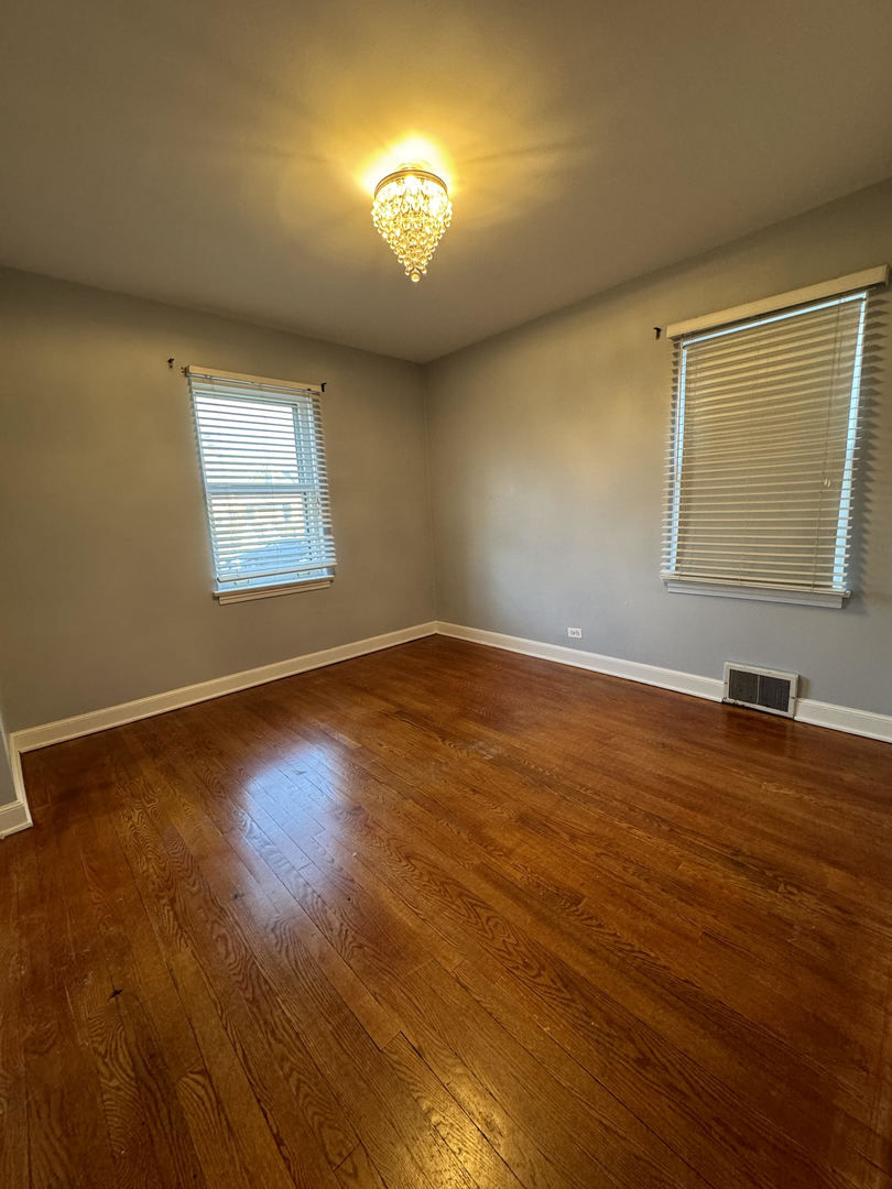 9035 West 22nd Place North Riverside, IL 60546 - Photo 5 of 21 Gallery Image 5