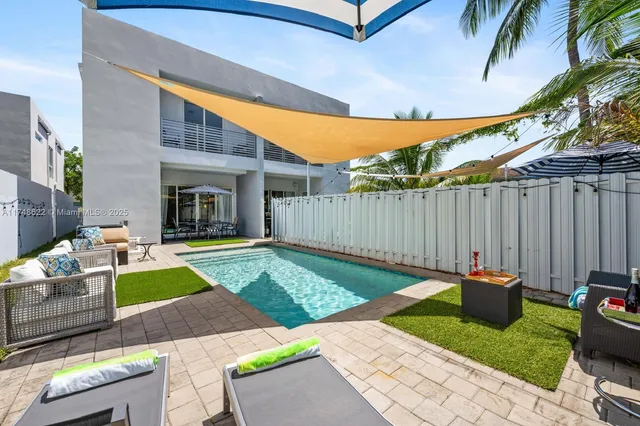 a view of outdoor space yard and patio