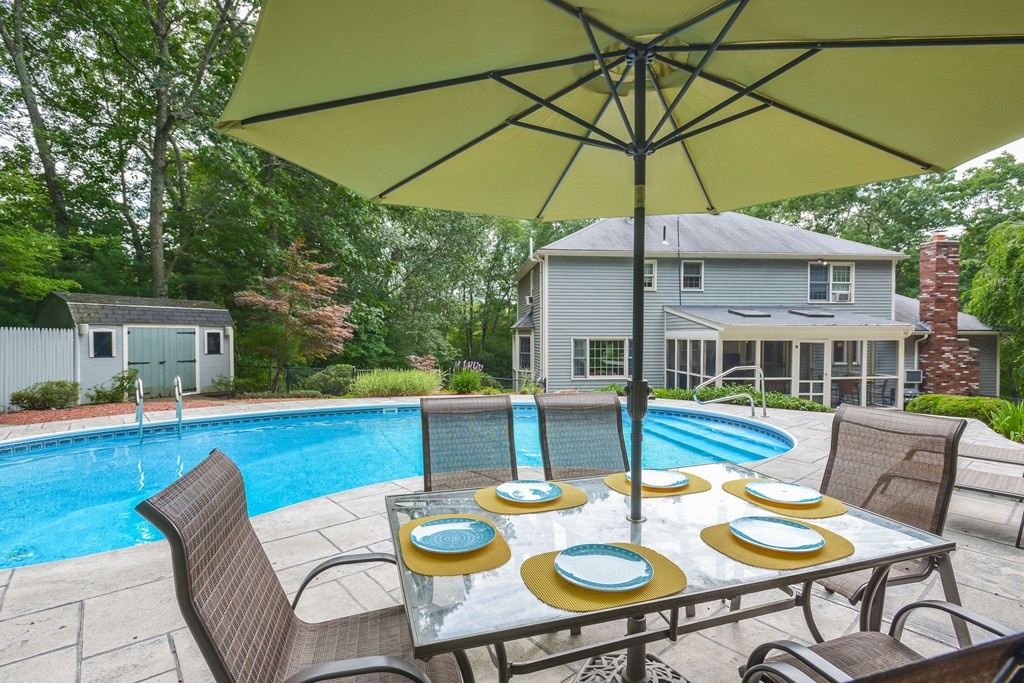 4 Daniels Road Mendon, MA 01756 - Photo 2 of 23 Gallery Image 2