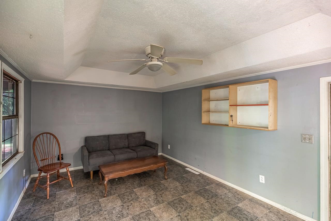 32 Hickey Road Marietta, SC 29661 - Photo 3 of 19