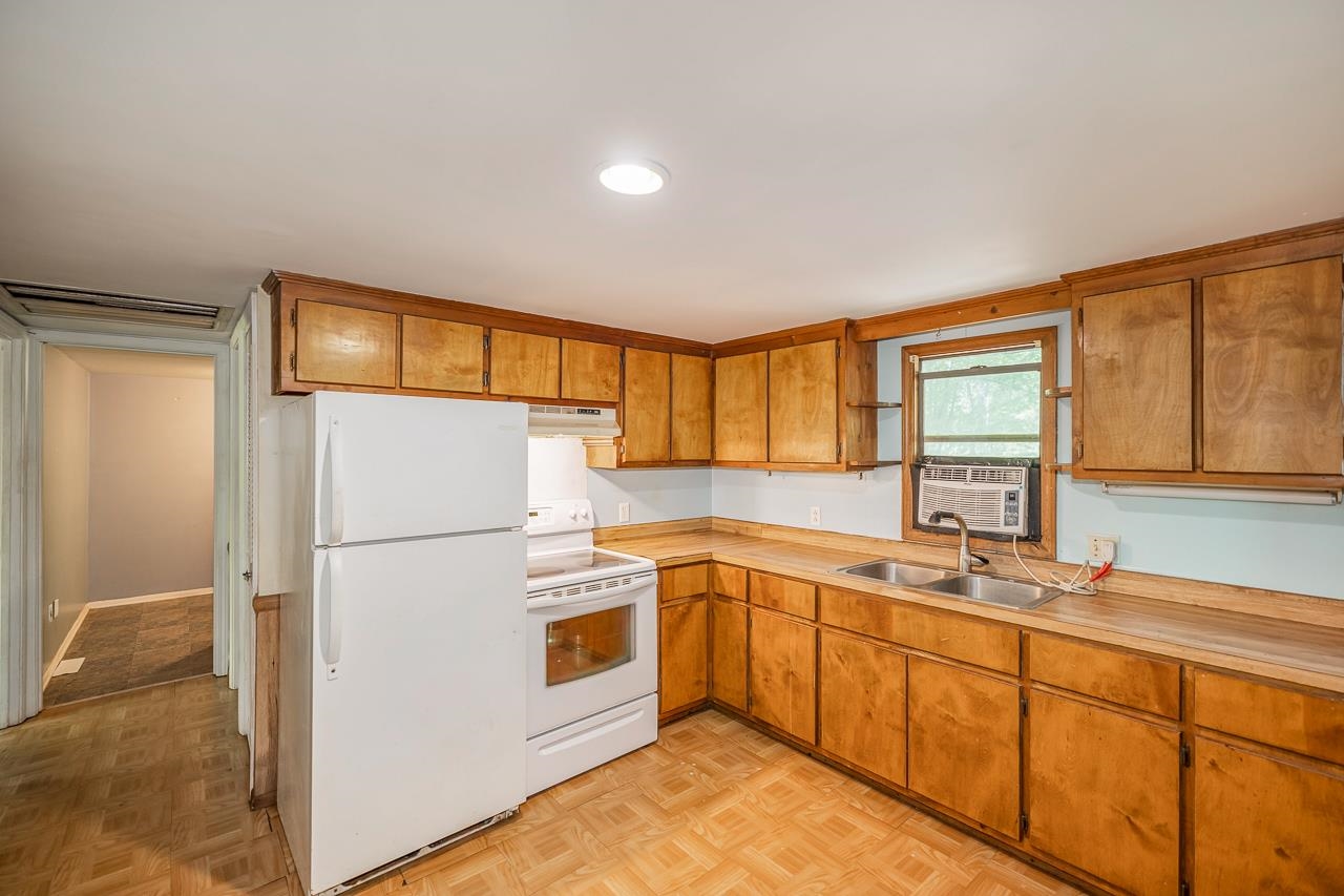 32 Hickey Road Marietta, SC 29661 - Photo 5 of 19
