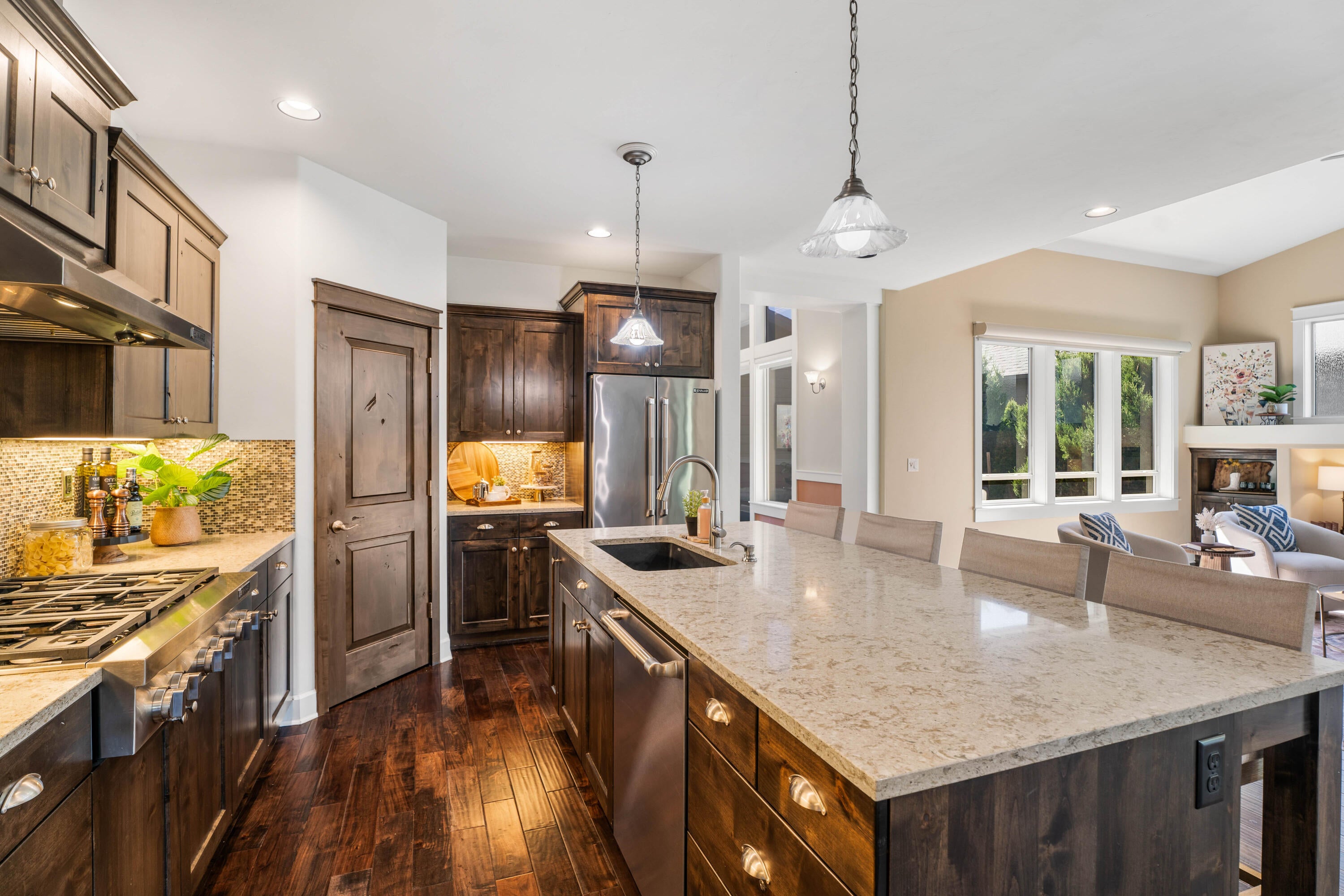 20182 Stonegate Drive Bend, OR 97702 - Photo 14 of 50 28-Kitchen