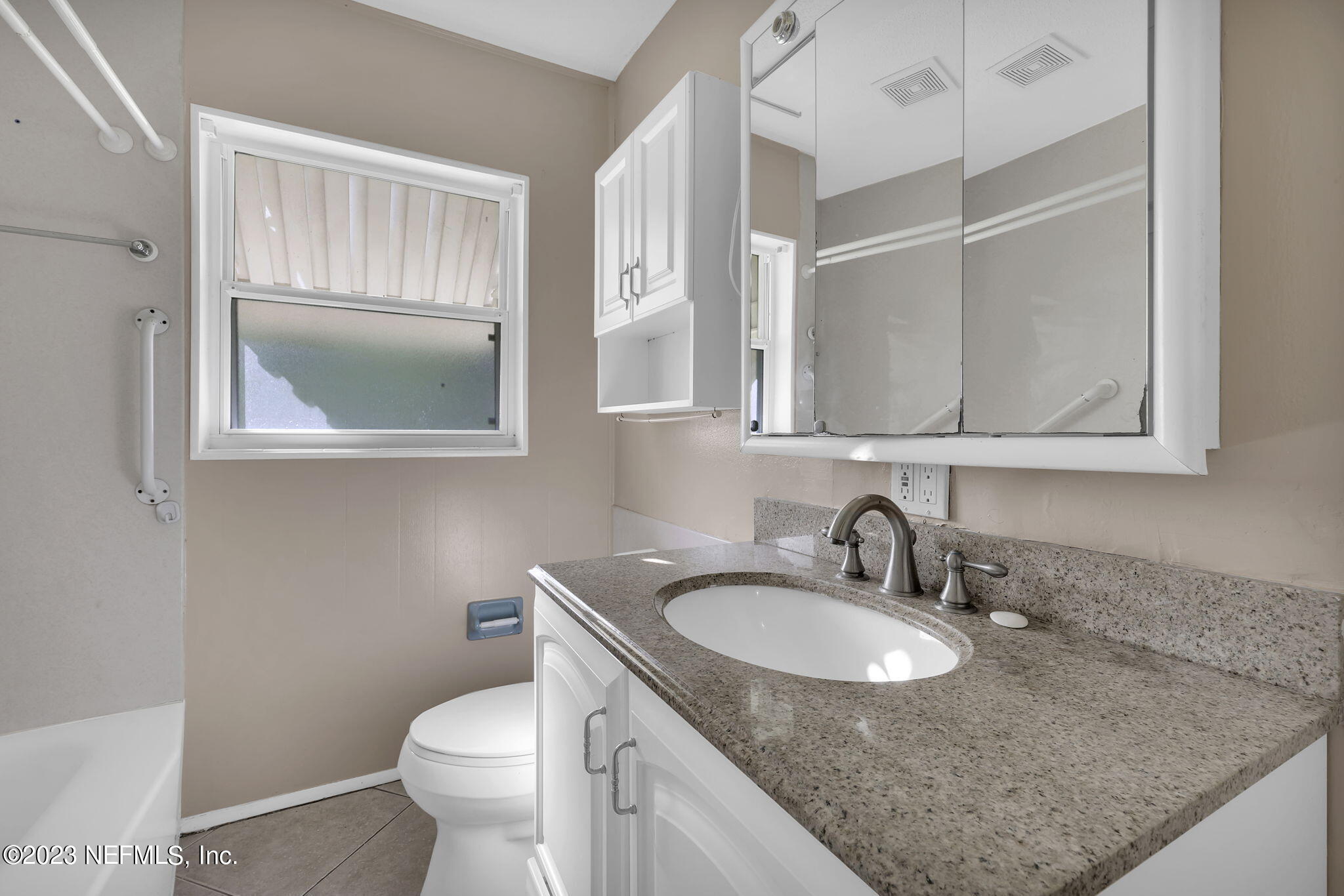 10128 Hood Road Jacksonville, FL 32257 - Photo 13 of 30 13-web-or-mls-10128 Hood_013