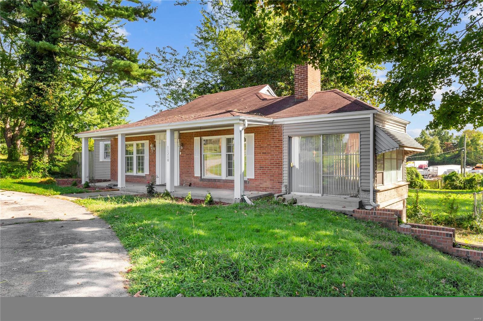 11210 Larimore Road St. Louis, MO 63138 - Photo 2 of 19