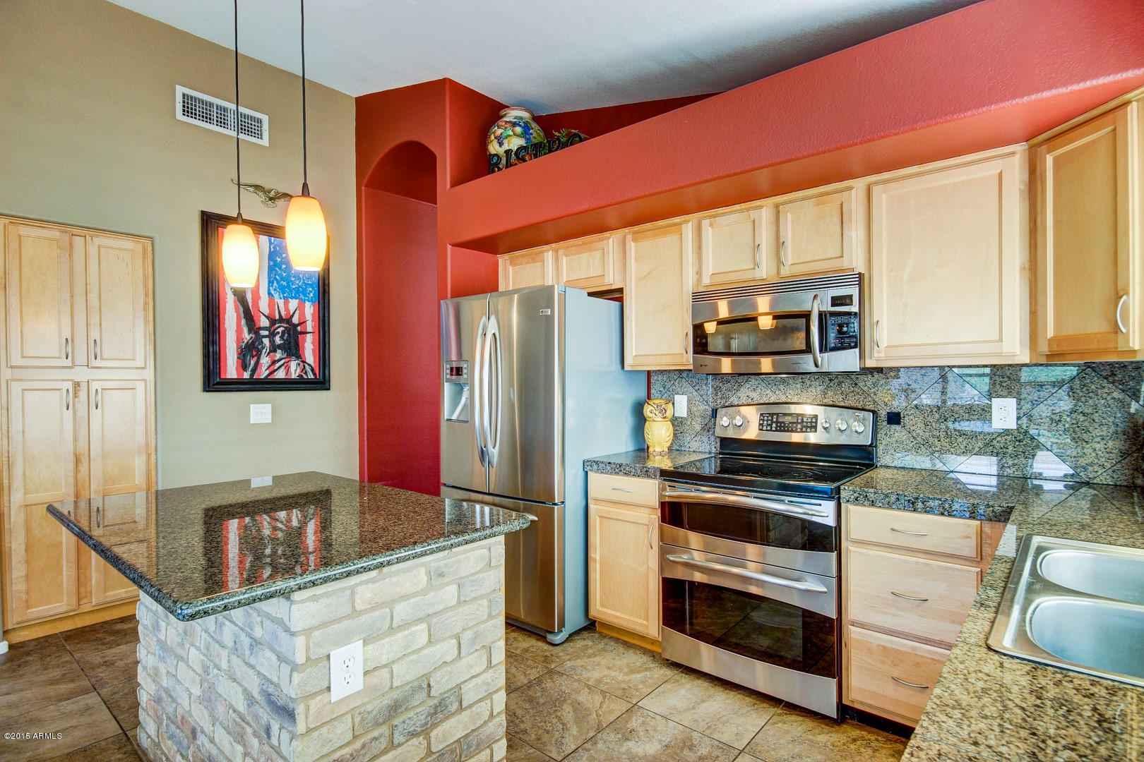 4729 East Jaeger Road Phoenix, AZ 85050 - Photo 2 of 20 Kitchen