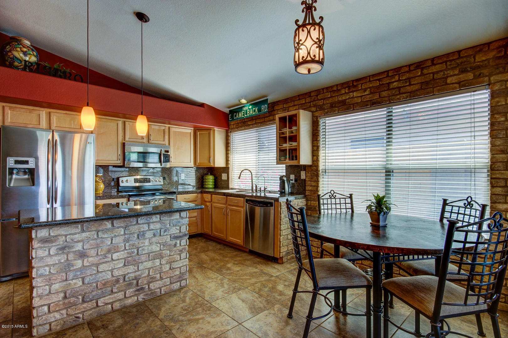 4729 East Jaeger Road Phoenix, AZ 85050 - Photo 8 of 20 Kitchen