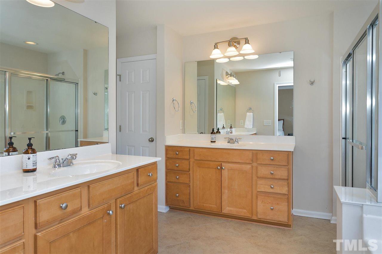 2743 Laurel Cherry Street Raleigh, NC 27612 - Photo 13 of 23 Gallery Image 13