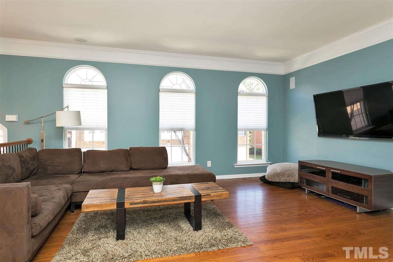 2743 Laurel Cherry Street Raleigh, NC 27612 - Photo 3 of 23 Gallery Image 3