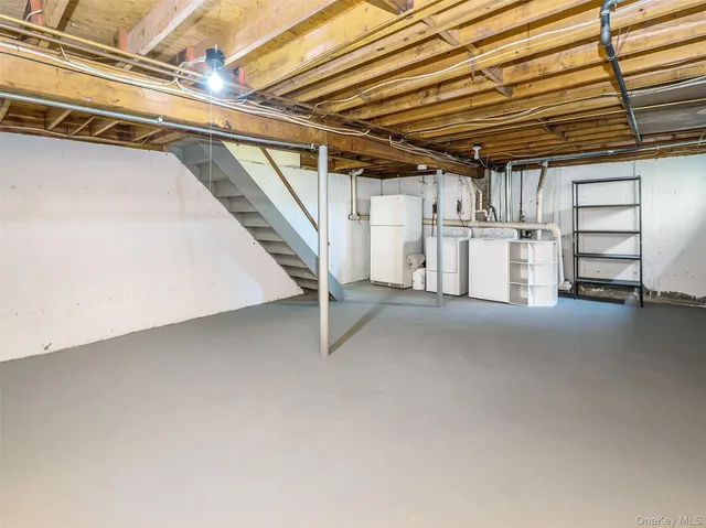 $1,290,000 | 47 B Marwood Road North, Port Washington, NY 11050