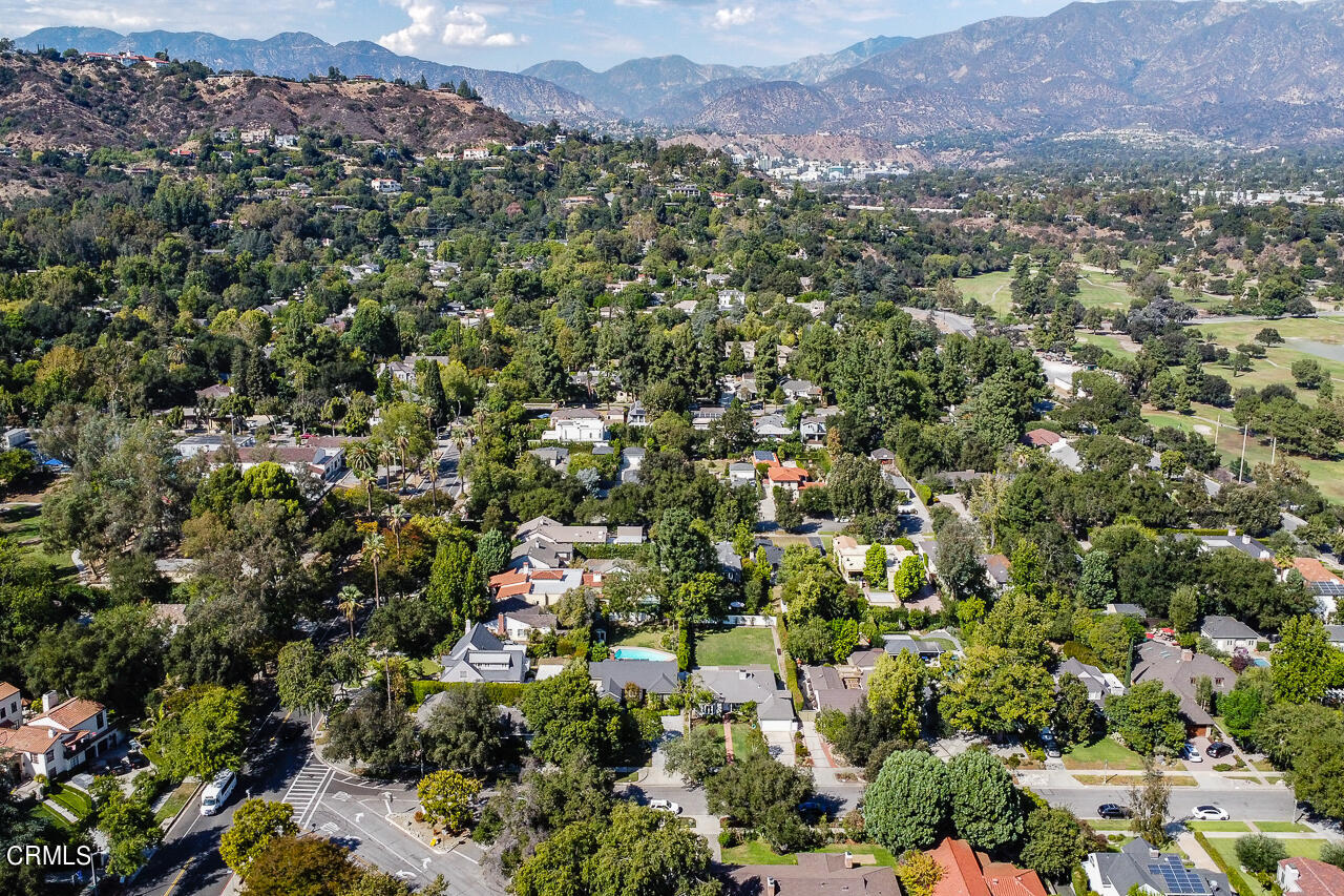 1195 Afton Street Pasadena, CA 91103 - Photo 36 of 36 view of city and mountain