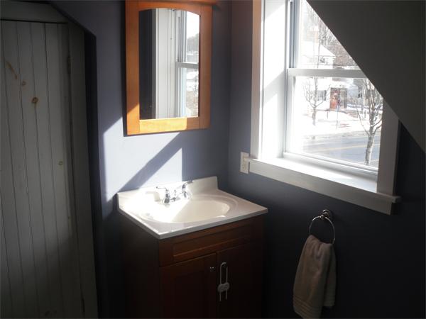 31 East Main Street, Unit B Georgetown, MA 01833 - Photo 11 of 13 Gallery Image 11