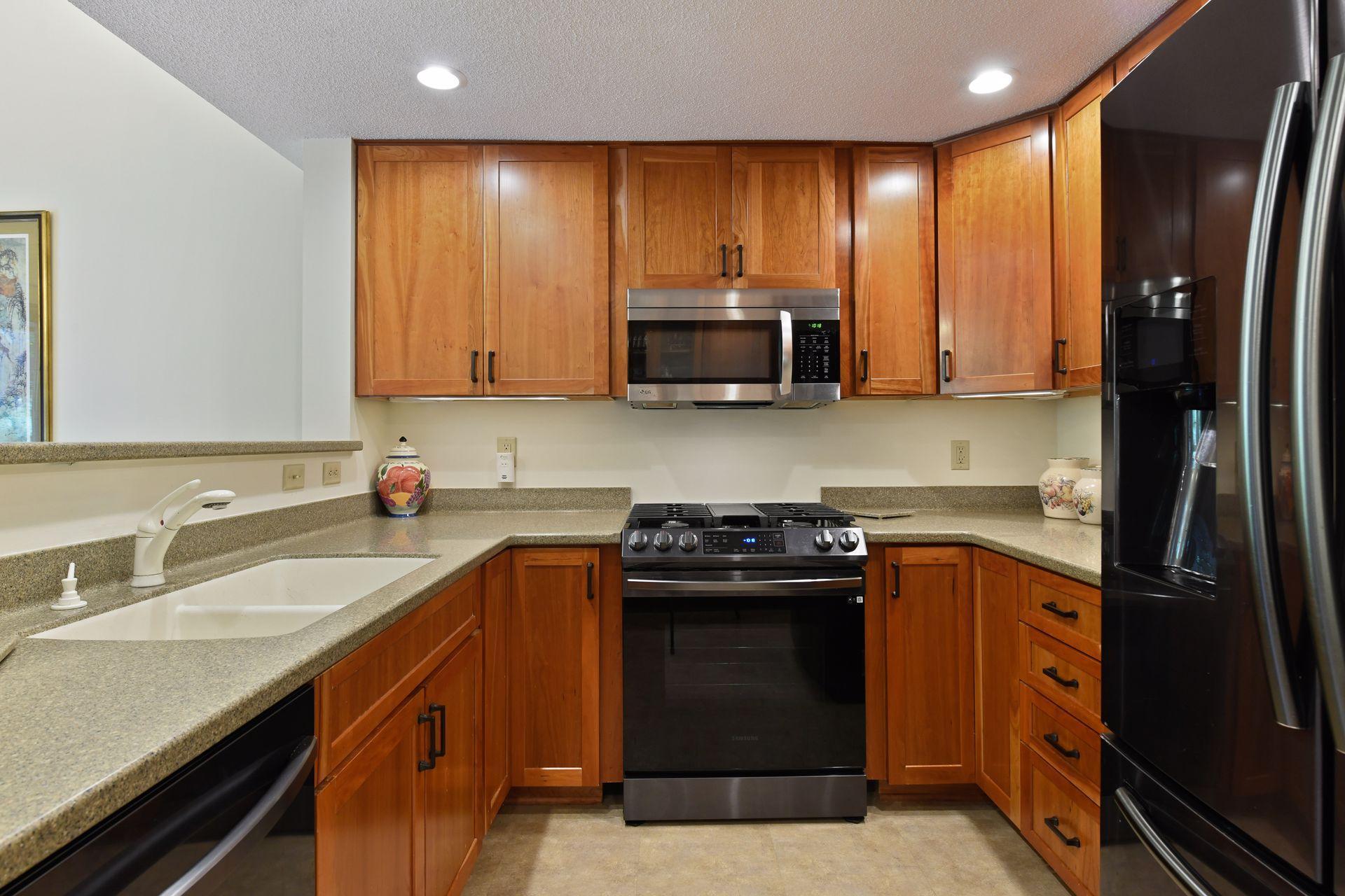 17655 Breconwood Road Minnetonka, MN 55391 - Photo 13 of 35 Gallery Image 13
