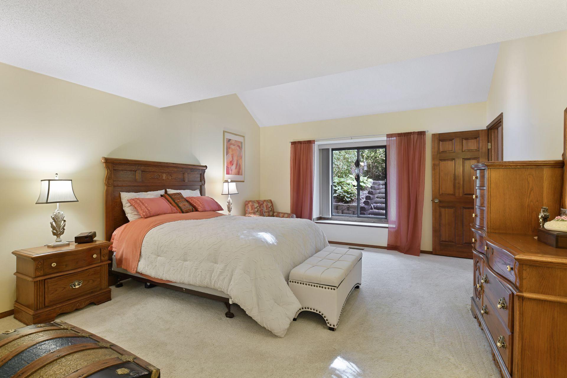 17655 Breconwood Road Minnetonka, MN 55391 - Photo 19 of 35 Gallery Image 19