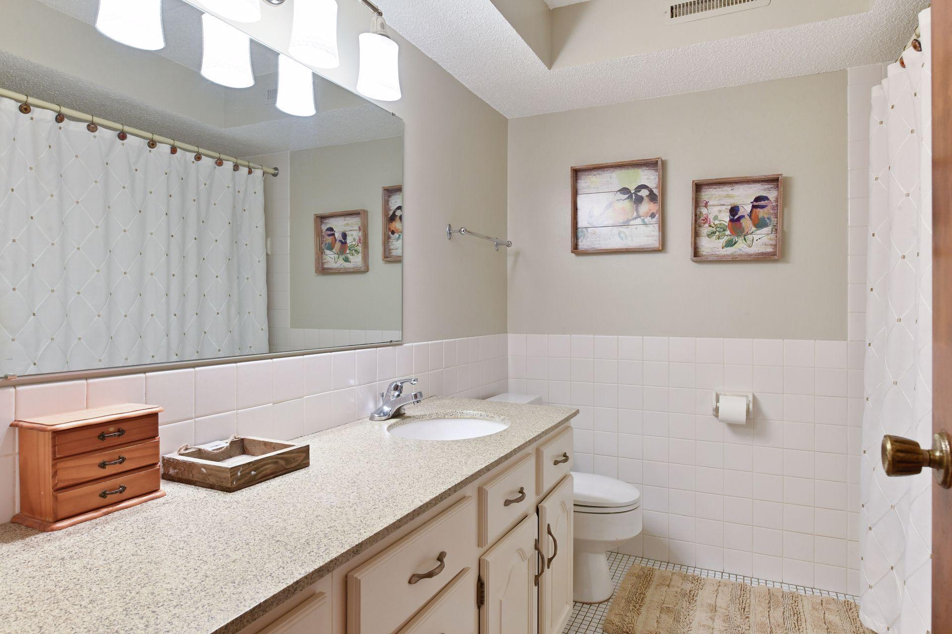 17655 Breconwood Road Minnetonka, MN 55391 - Photo 21 of 35 Gallery Image 21