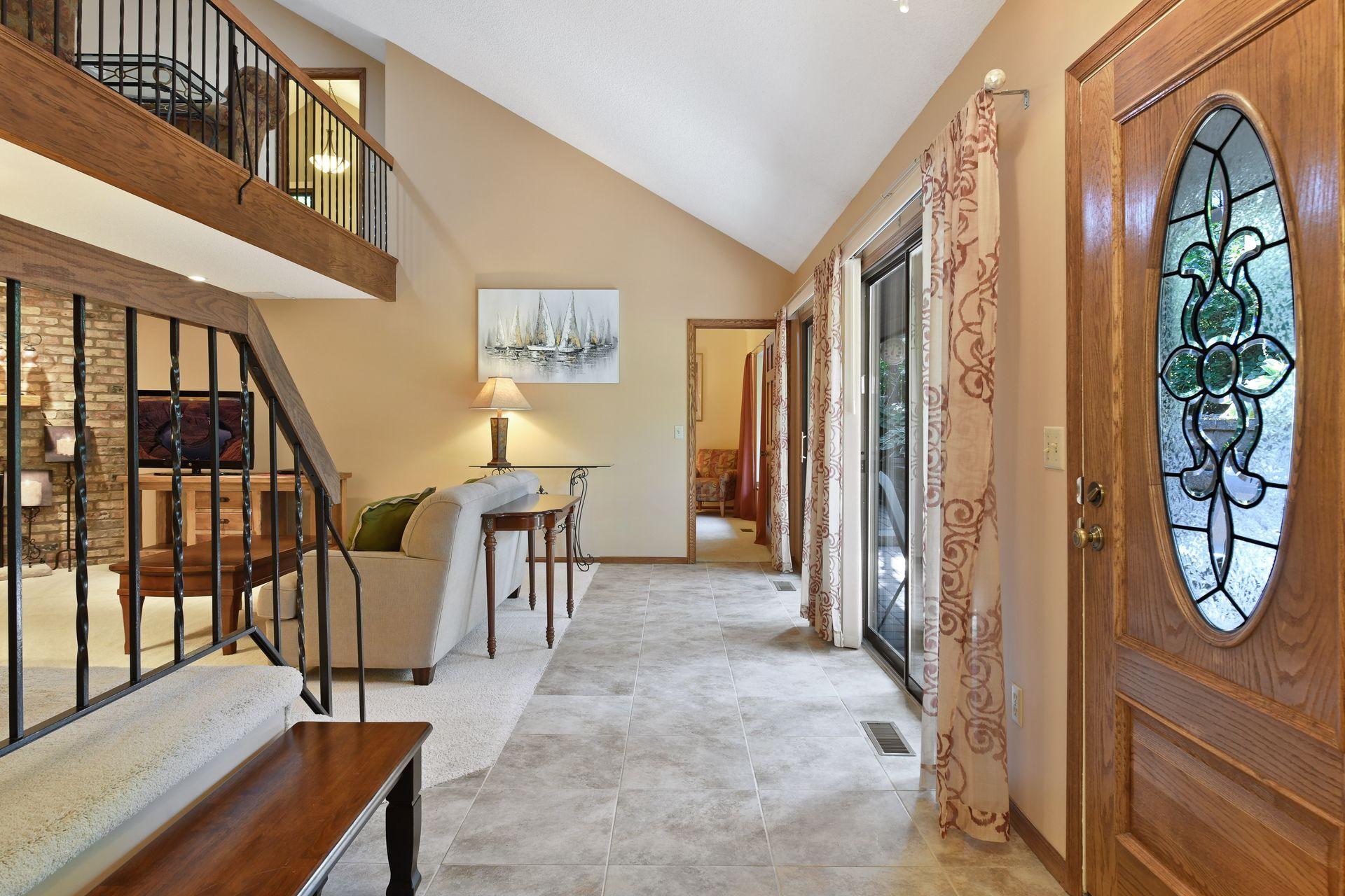 17655 Breconwood Road Minnetonka, MN 55391 - Photo 4 of 35 Gallery Image 4