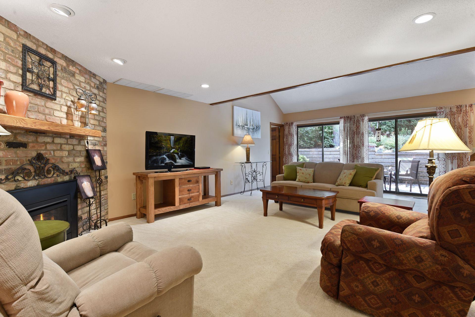 17655 Breconwood Road Minnetonka, MN 55391 - Photo 9 of 35 Gallery Image 9