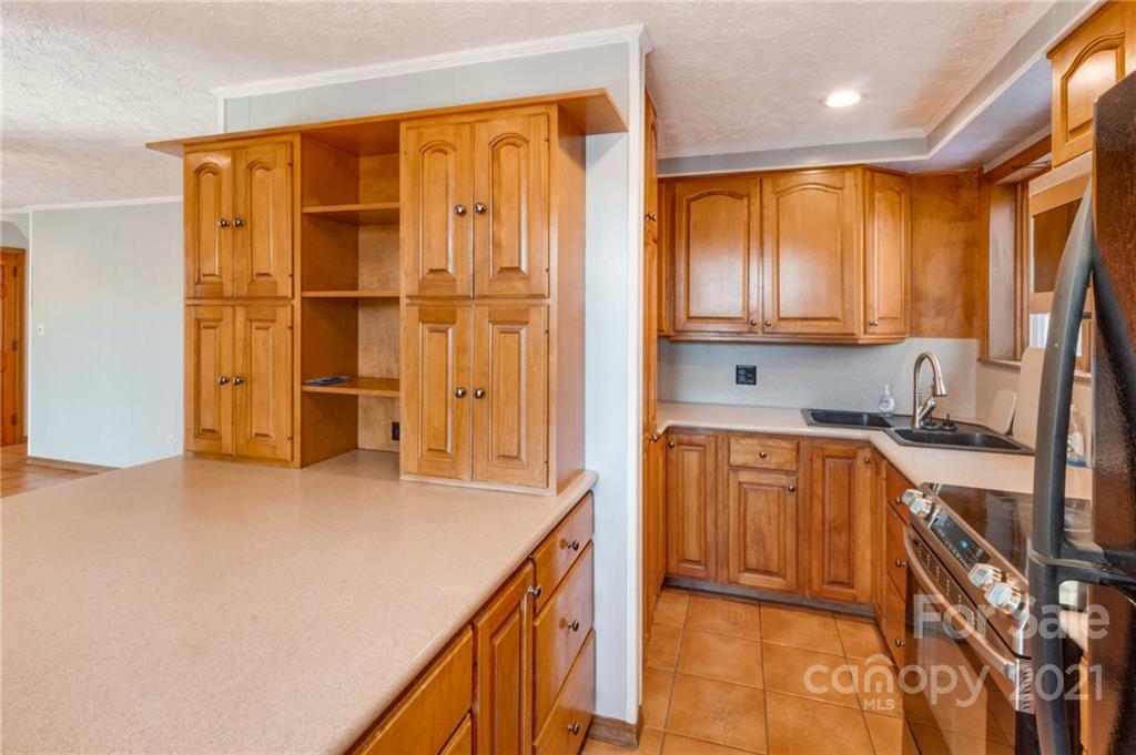 1199 Fox Run Road Waynesville, NC 28785 - Photo 4 of 18 Gallery Image 4