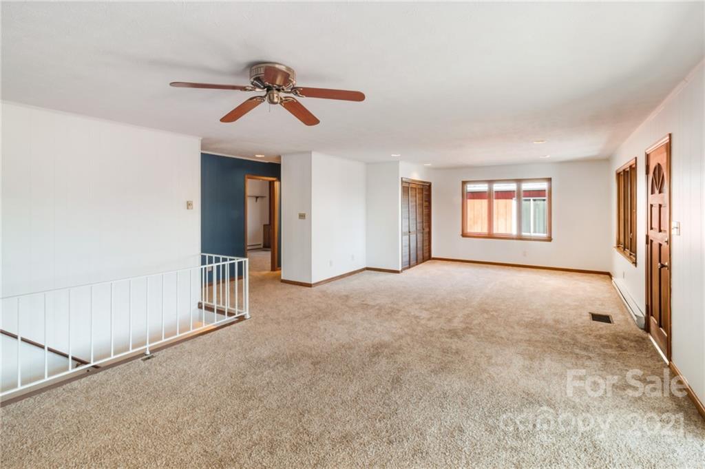 1199 Fox Run Road Waynesville, NC 28785 - Photo 8 of 18 Gallery Image 8
