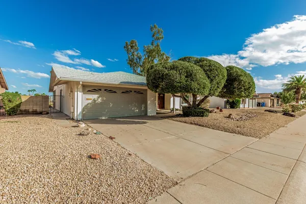 $2,200 | 11451 South Mohave Street, Phoenix, AZ 85044