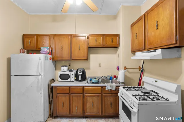 $500,000 | 45 Cliff Street, Norwich, CT 06360