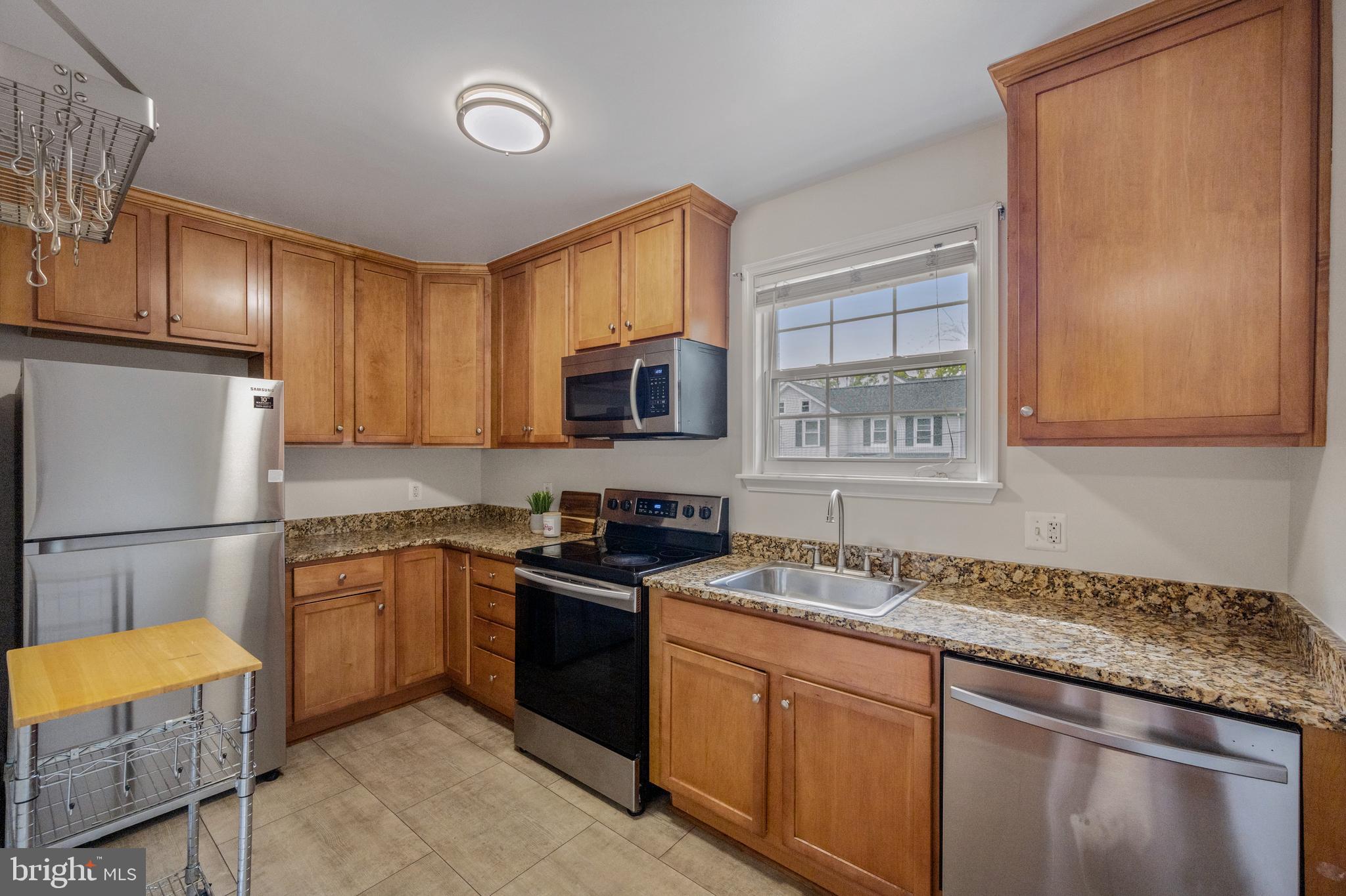 19 Post, Unit AVENUE 203 Laurel, MD 20707 - Photo 12 of 26 Kitchen