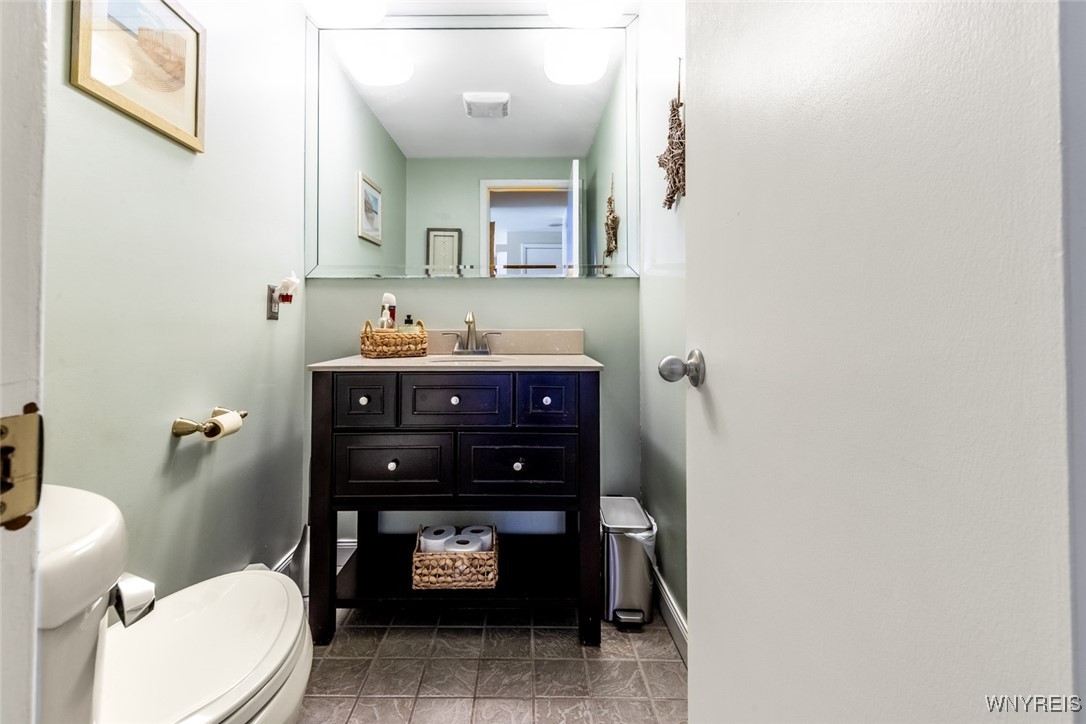 245 Ranch Trail Amherst, NY 14221 - Photo 15 of 37 Attractive, convenient updated first floor half ba