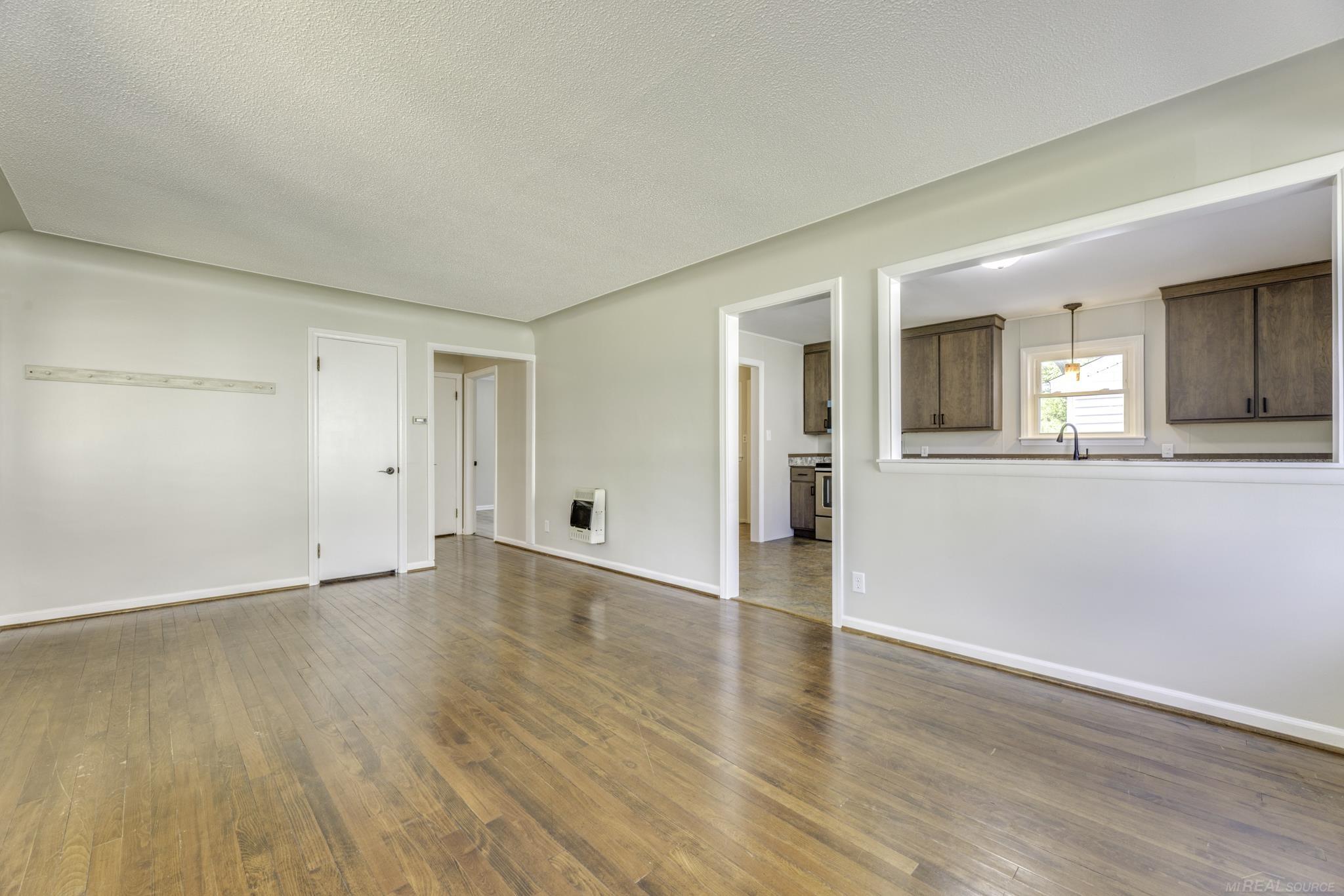 7282 Hubbard Street Lexington, MI 48450 - Photo 4 of 21