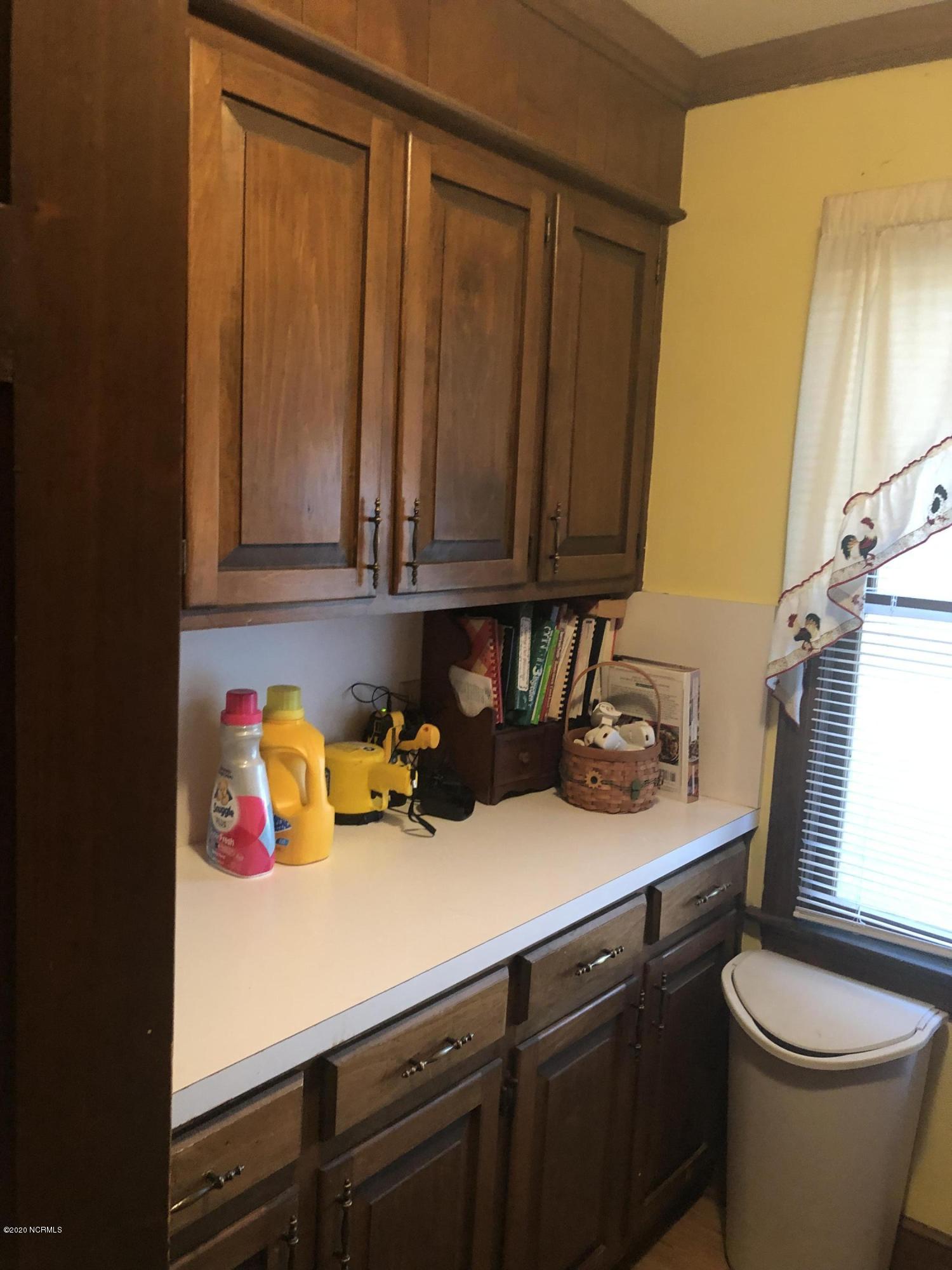 2903 Hillman Road Kinston, NC 28504 - Photo 10 of 22 Laundry Area