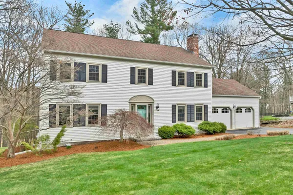 $915,000 | 70 Spindlewick Drive, Nashua, NH 03062