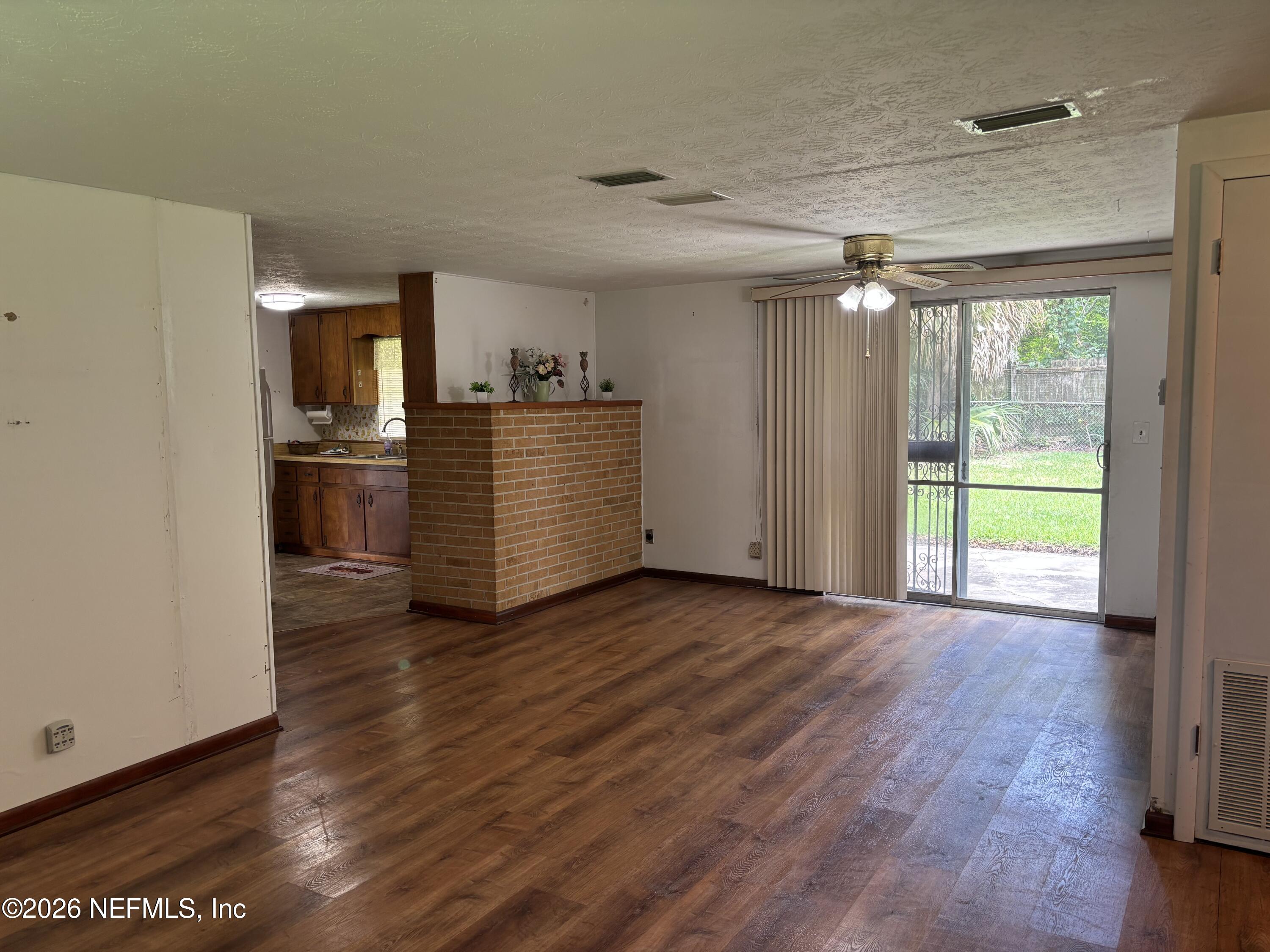 1644 Lessard Circle Jacksonville, FL 32208 - Photo 5 of 26 Dinning Room