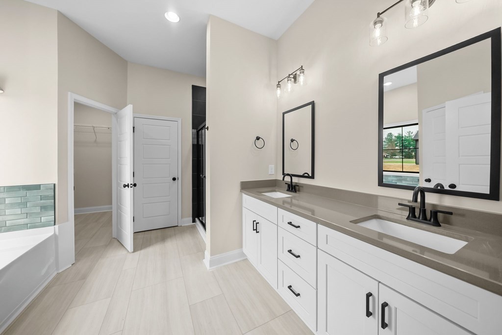 416 Old Major Road Hopkinsville, KY 42240 - Photo 15 of 41 a spacious bathroom with a granite countertop sink mirror and double