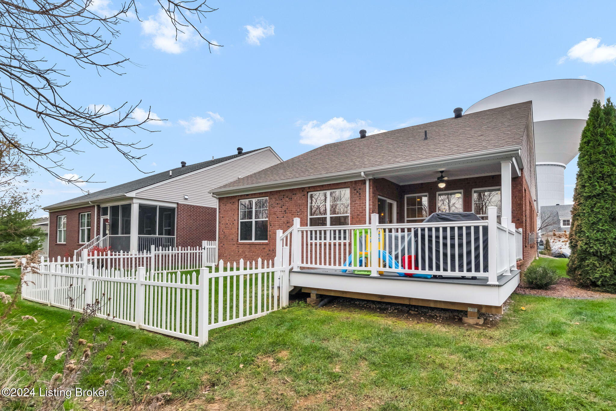 10107 Long Home Road Louisville, KY 40291 - Photo 31 of 40 10107 Long Home Rd-04