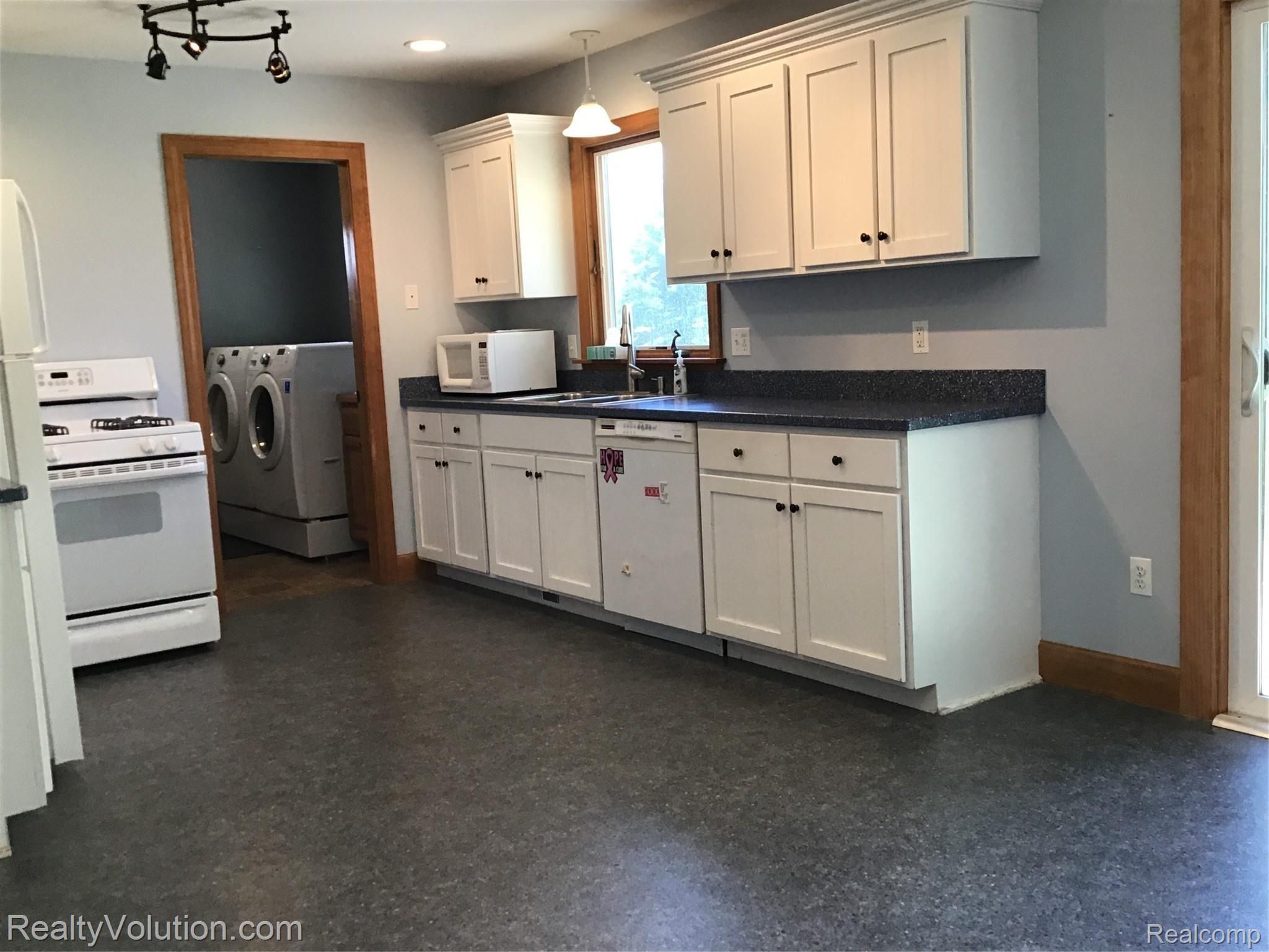 6105 Armstrong Road Imlay City, MI 48444 - Photo 13 of 45 EB704723-4F39-4B9C-B7D6-F3425069E1EA.jpeg