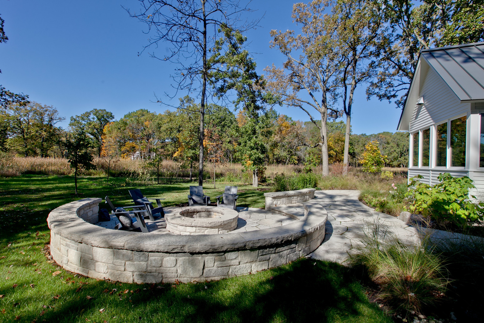 26366 North Farwell Road Mettawa, IL 60045 - Photo 5 of 30 a view of a fountain in the backyard of house