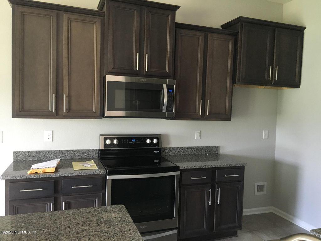 313 Old Hickory Forest Road St. Augustine, FL 32084 - Photo 7 of 20 6 Kitchen